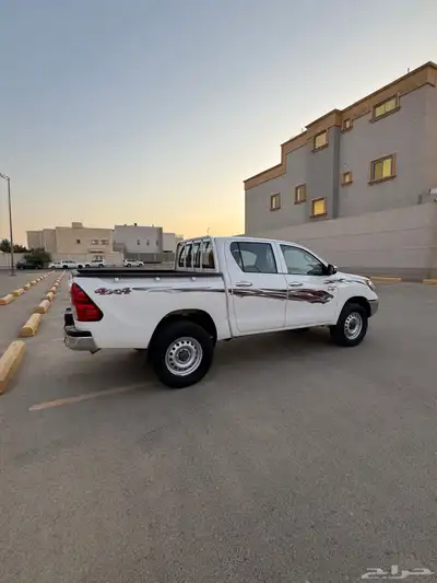 هايلوكس 2023 ديزل دبل نظيفه جدا 3