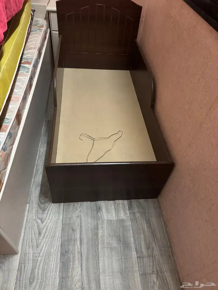 سرير طفل 0