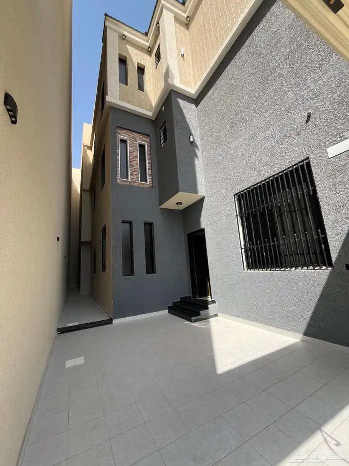 تملك ادوار ارضي حوش وبايكه 6غرف جميع الخدمات بالراقي 600 ألف 0