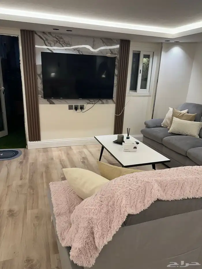 استوديو واسع بجلسة خارجية ايار يومي فقط 5