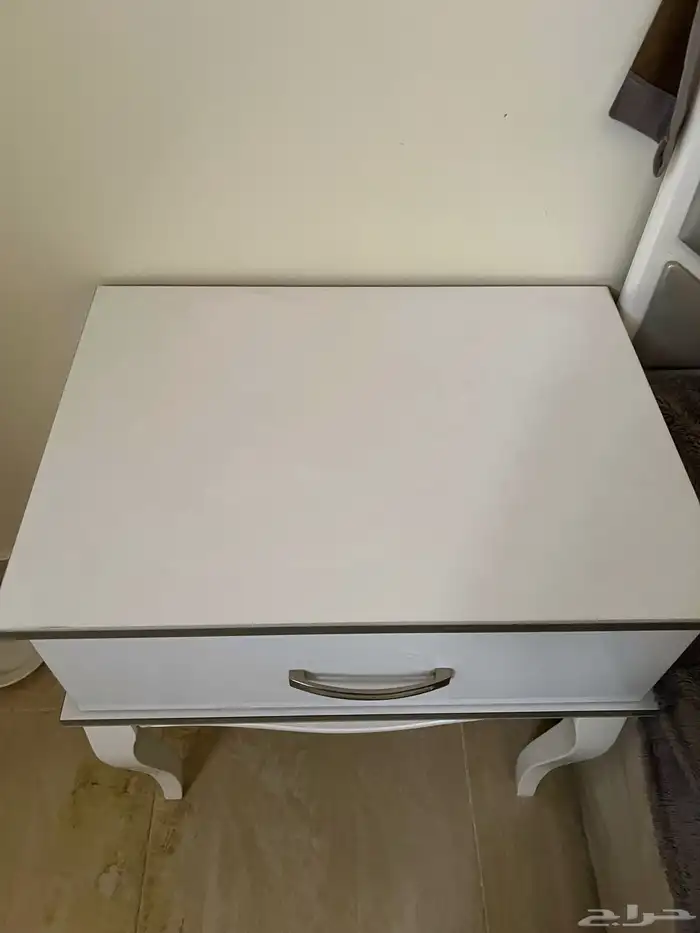 كمادينه طاوله للسرير 0