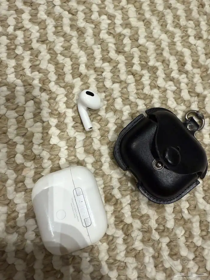 سماعة ابل ايربودز ( الجيل الثالث) يسار وعلبة الشخن 0