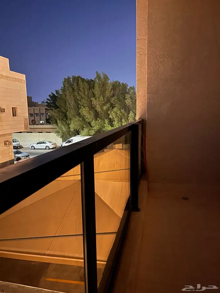 شقه للبيع 8
