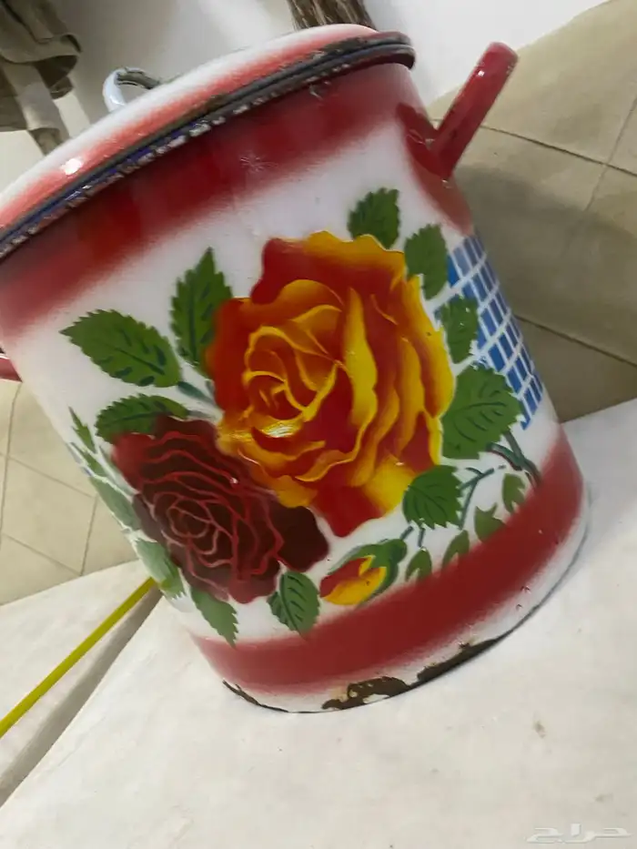 سطل غضار كبير مميز ونادر 11