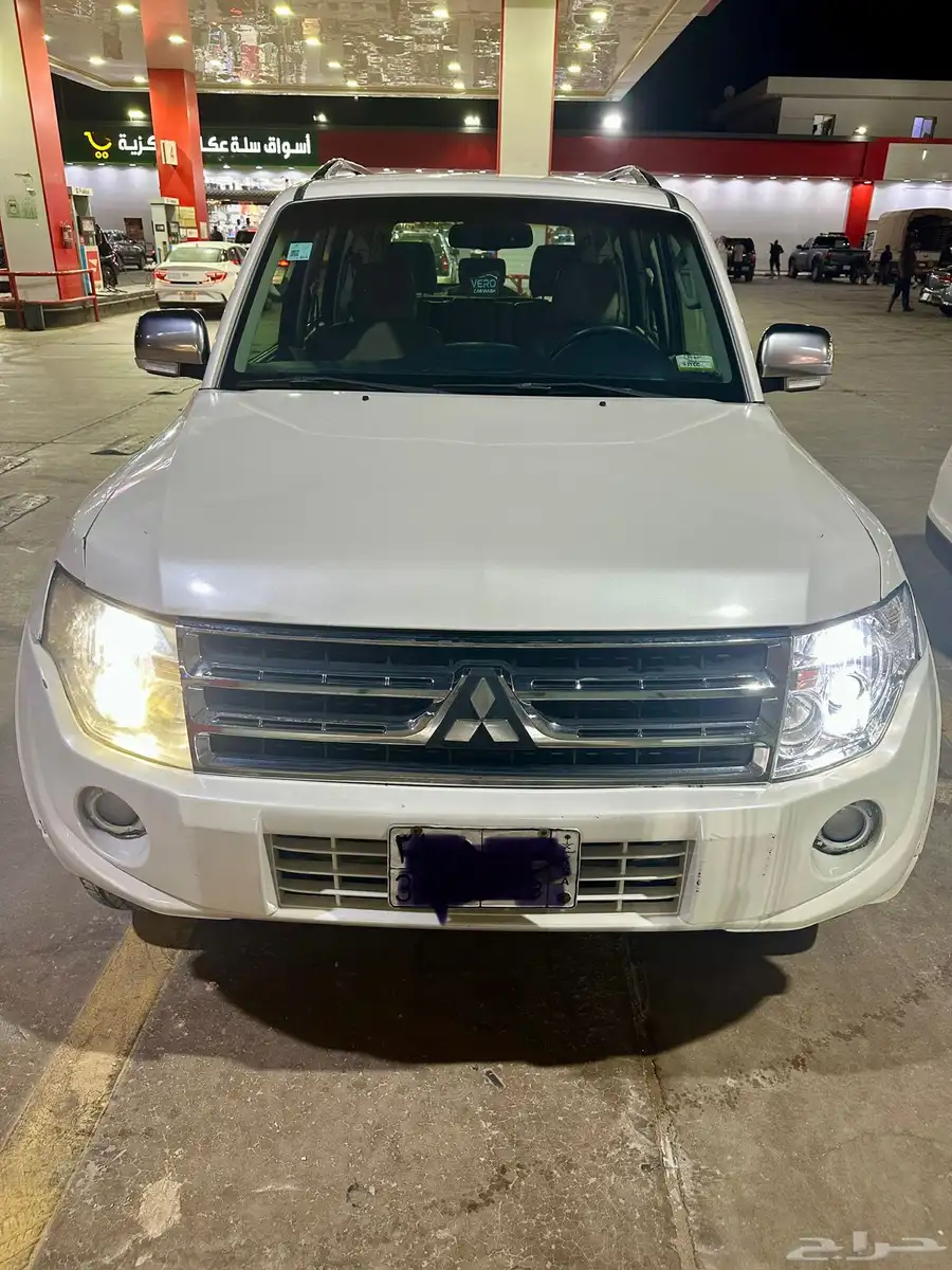 متسوبيشي باجيرو 2010 GLS للبيع 0