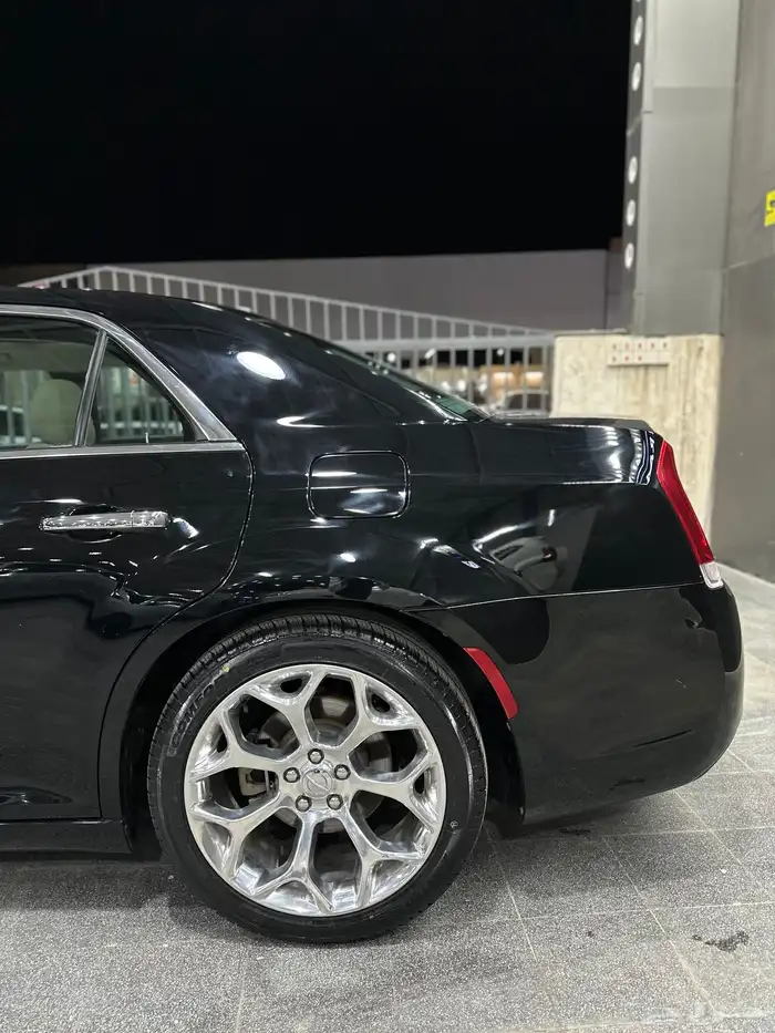 كرايزلر C300 نص فل 2021 هيمي V8 5.7 معرض(الرشيدي) 14