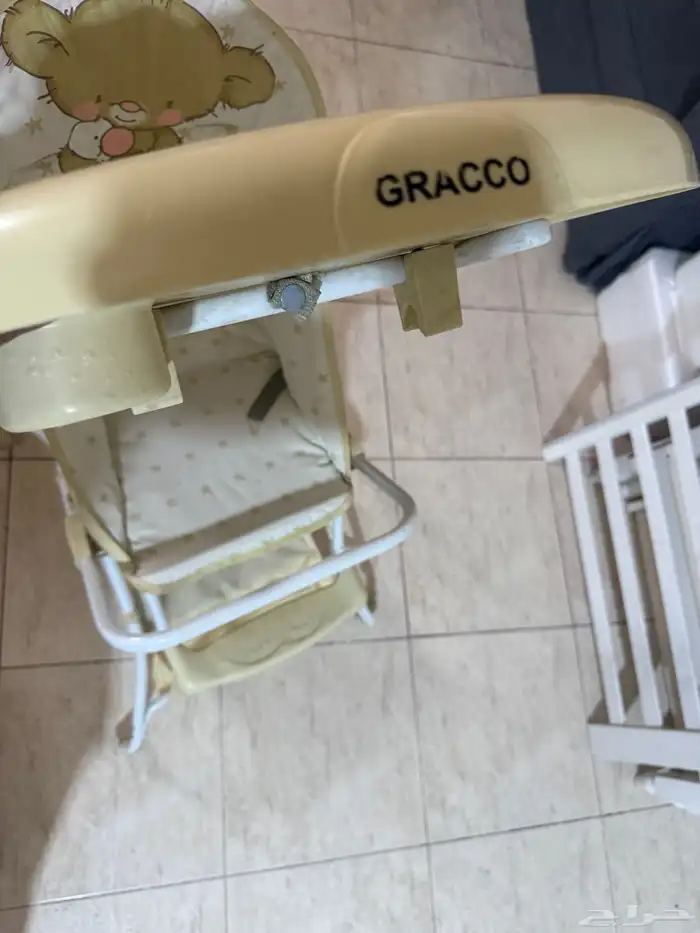 سرير أطفال ماركة giggles من سنتربوينت وكرسي أطفال Gracco 12