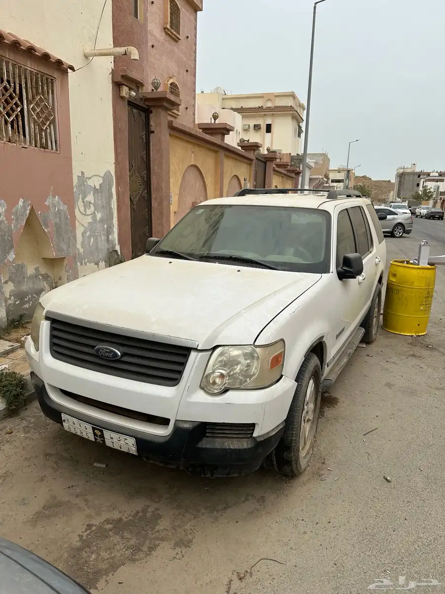 فورد اكسبلور وعليه لوحه حلوه 0