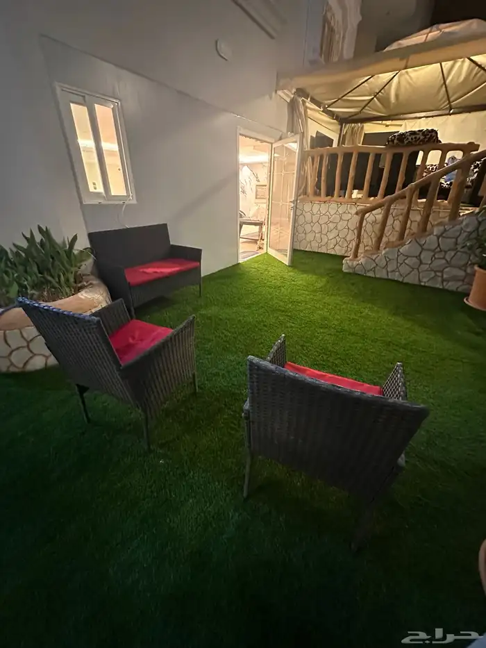 استوديو واسع بجلسة خارجية ايار يومي فقط 23