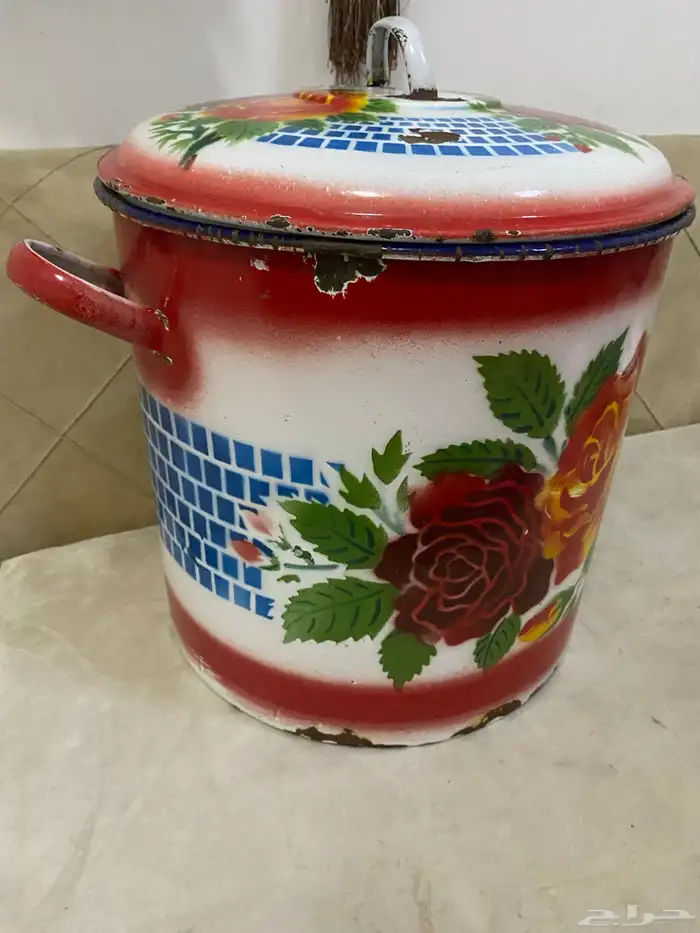 سطل غضار كبير مميز ونادر 9