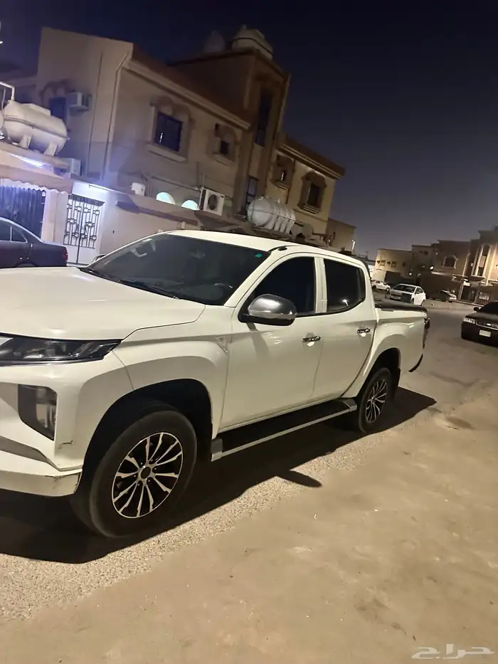 ميستوبيشي ال200 موديل 2022 2