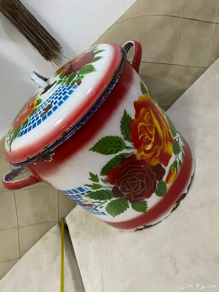 سطل غضار كبير مميز ونادر 7