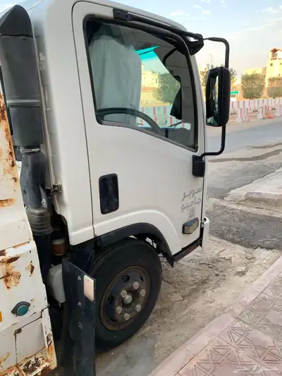 للبيع ايسوزو سطحه 4