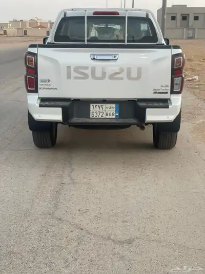 ايسوزو ديماكس 2024 اصفار 5