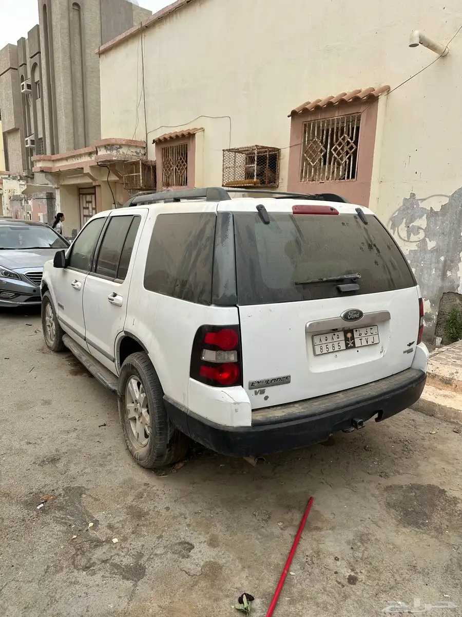 فورد اكسبلور وعليه لوحه حلوه 4