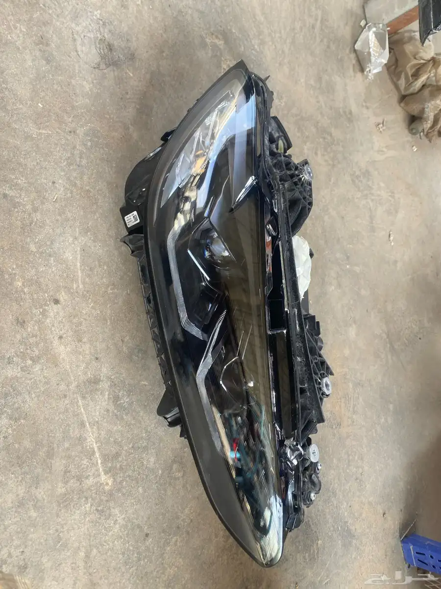 شمعه يمين BMW الفئة الرابعة M4 index