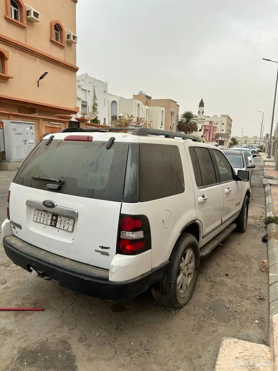 فورد اكسبلور وعليه لوحه حلوه 3