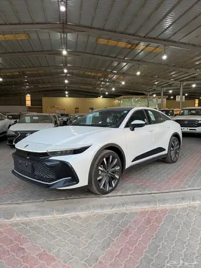 تويوتا كراون ماجيستا هايبرد 2023 0