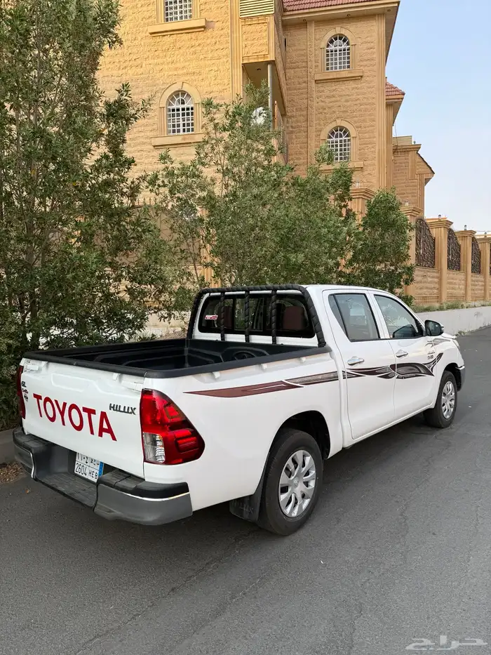 هايلوكس 2025 ( شبة الاصفار ) 8