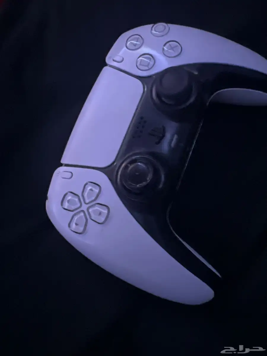 يد تحكم بلايستيشن 5 . PlayStation 5 controller 0