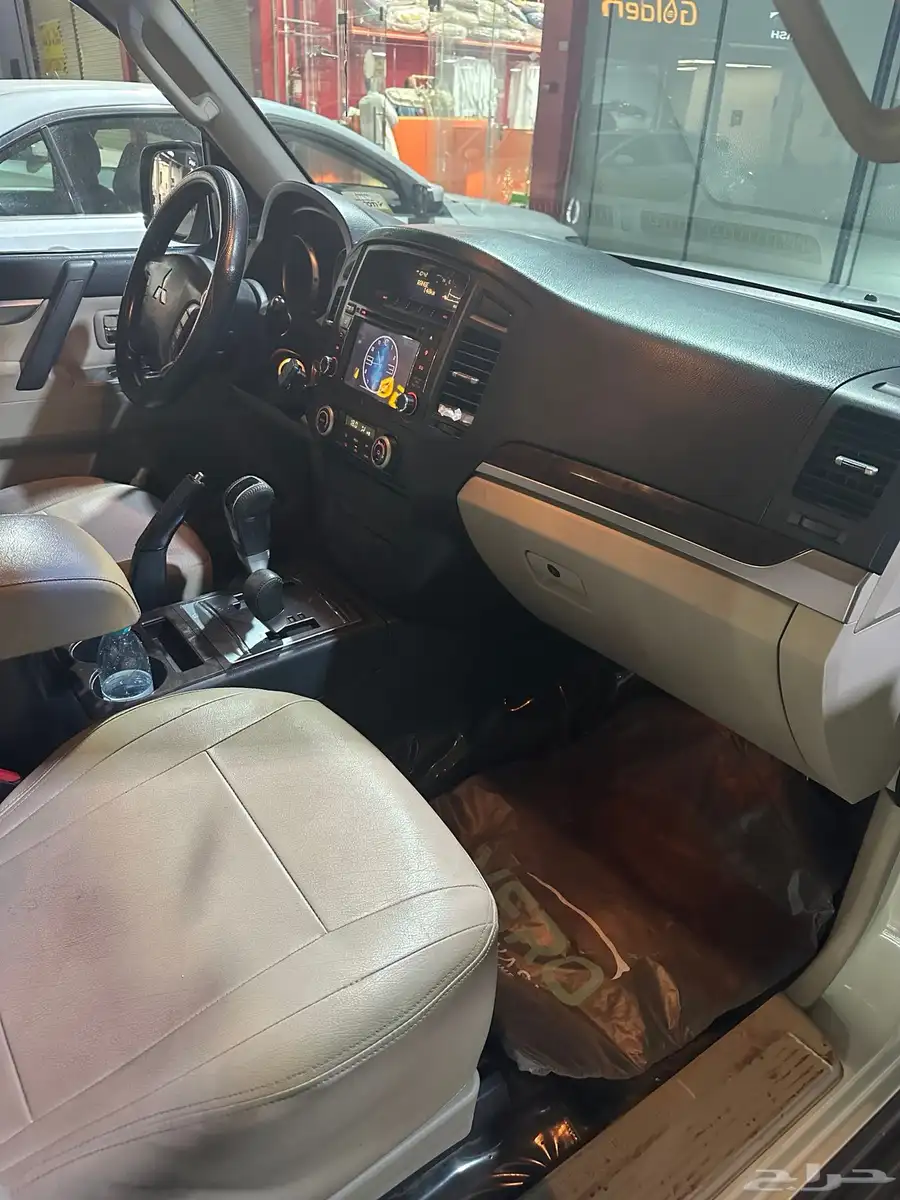 متسوبيشي باجيرو 2010 GLS للبيع 7