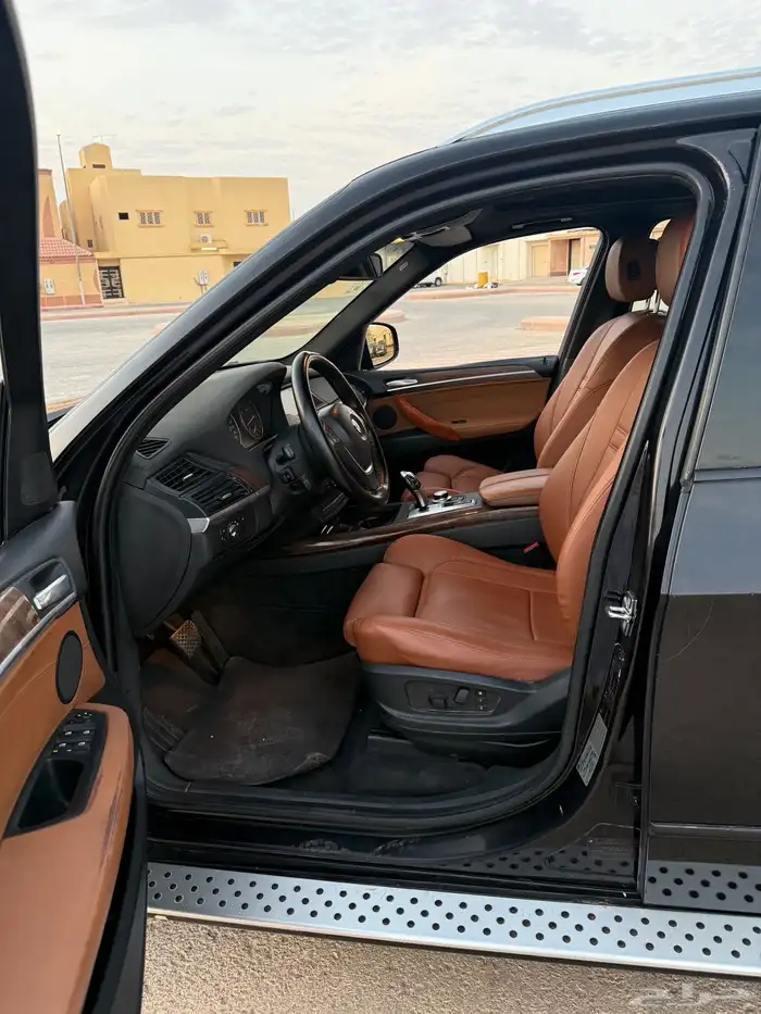 جيب بي أم ال في الخمسة نظيف جدا 24