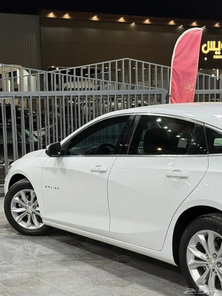 ماليبو 2021 ابيض متوفر لدى معرض(عبيد الرشيدي) 8