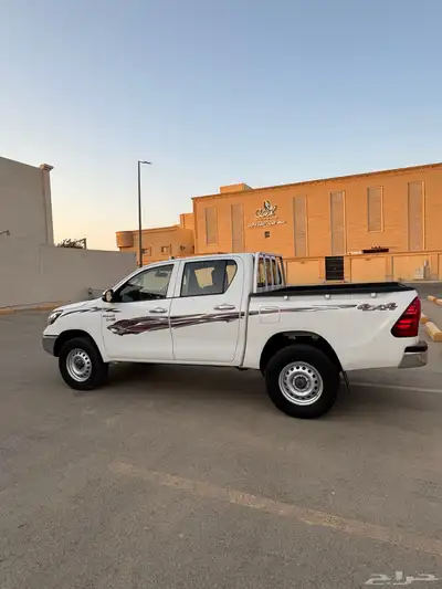 هايلوكس 2023 ديزل دبل نظيفه جدا 10