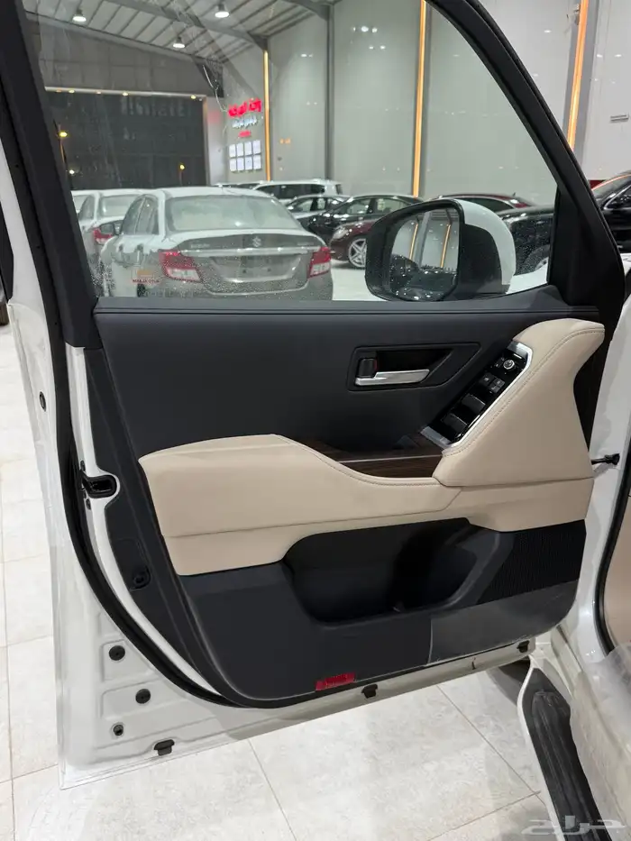 لاندكروزر GXR.S.2025 الساير اصفار ( اقل سعر كاش او بنوك) 9