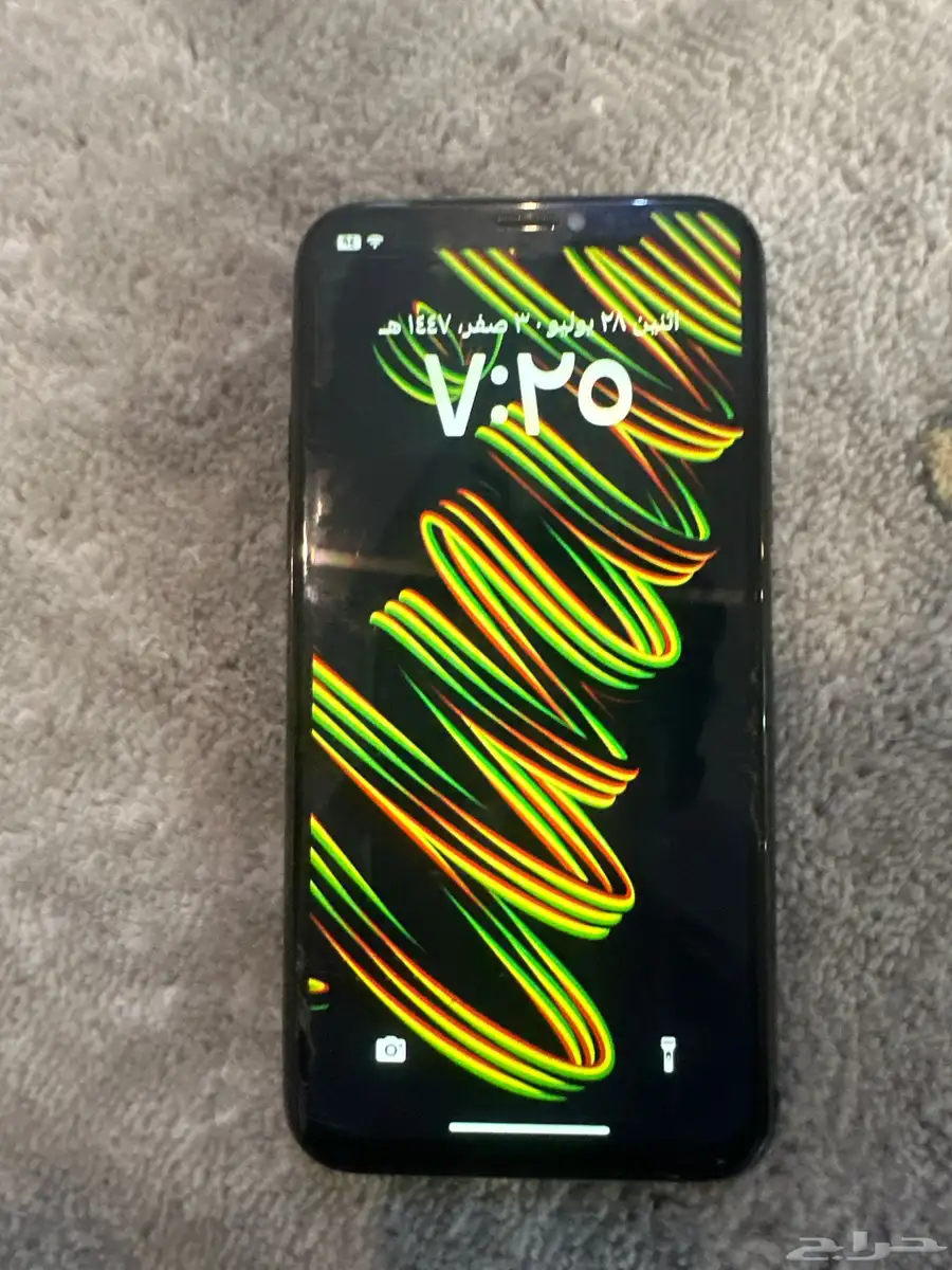 جوال iPhone 11 مغيرة مكسرة من ورا index
