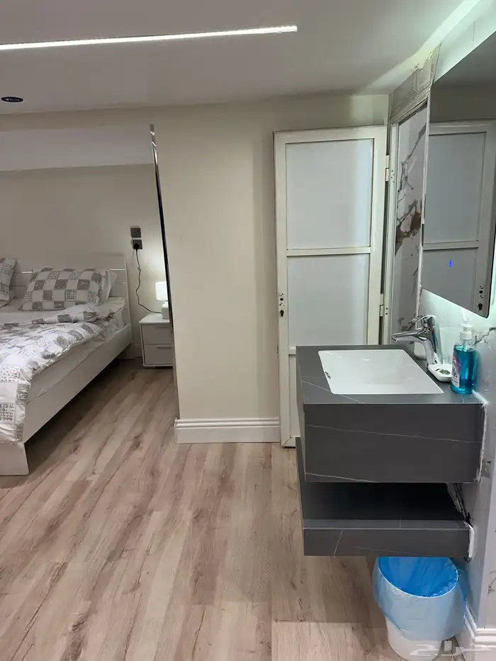 استوديو واسع بجلسة خارجية ايار يومي فقط 16