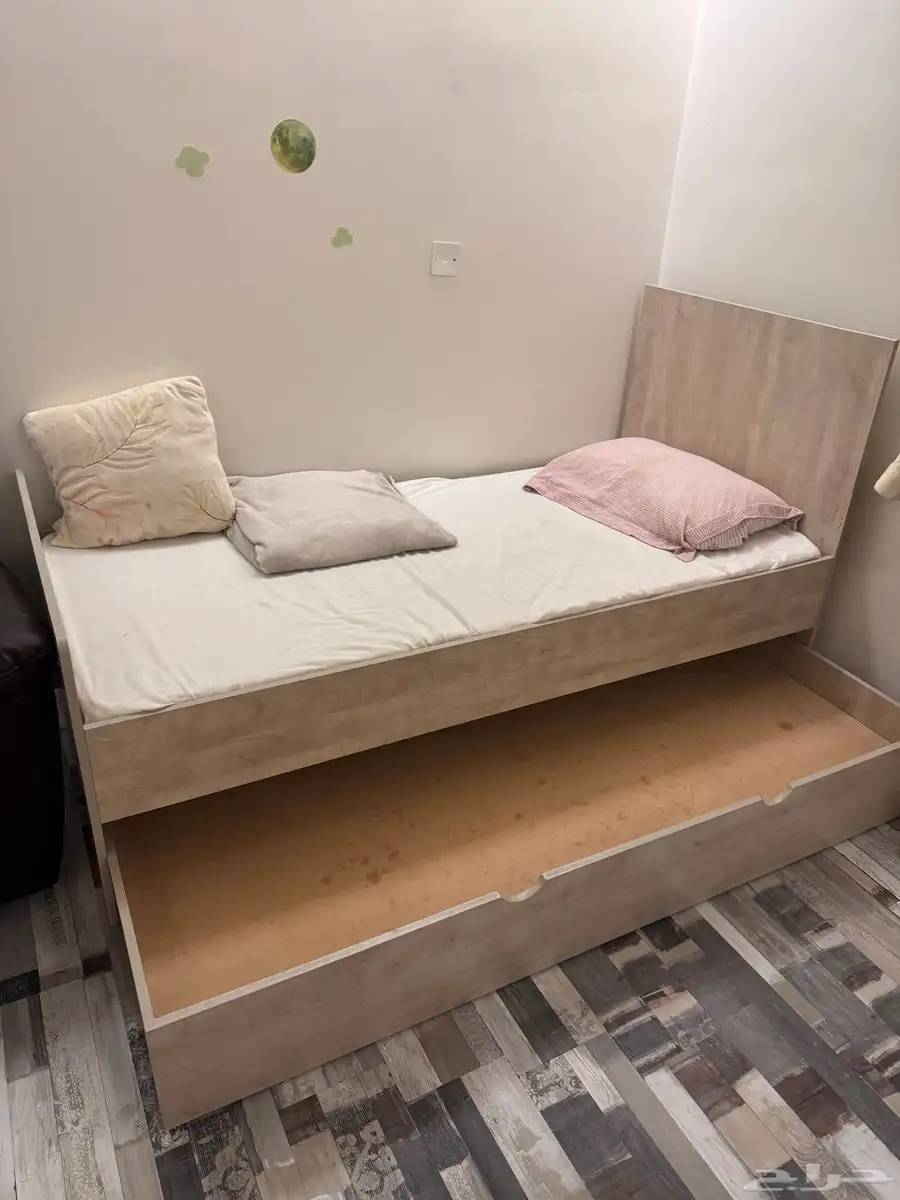 للبيع اثاث مستعمل مطبخ وسريرين 2