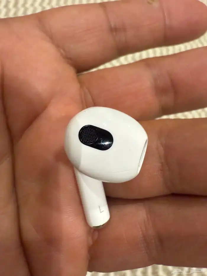 سماعة ابل ايربودز ( الجيل الثالث) يسار وعلبة الشخن 4