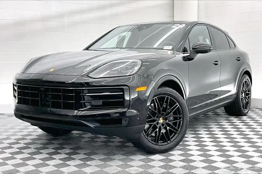 Porsche Cayenne Coupe 2024 فل نايت باكج index