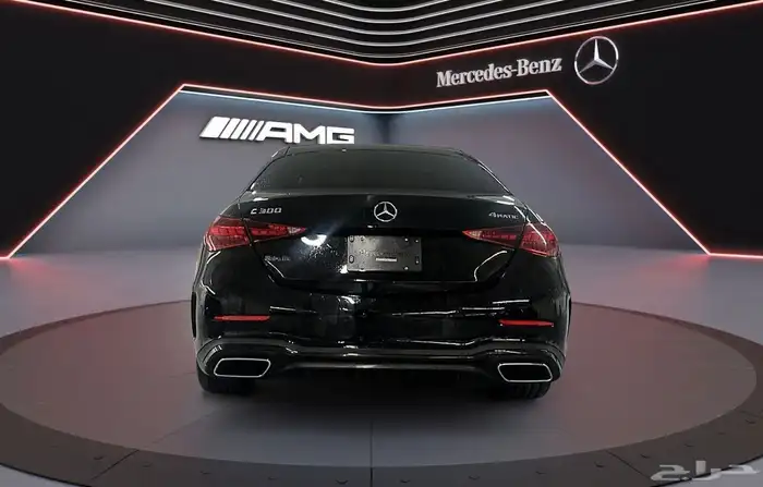 2023 مرسيدس C300 فل كامل بحالة شبه جديده وسعر مميز 3