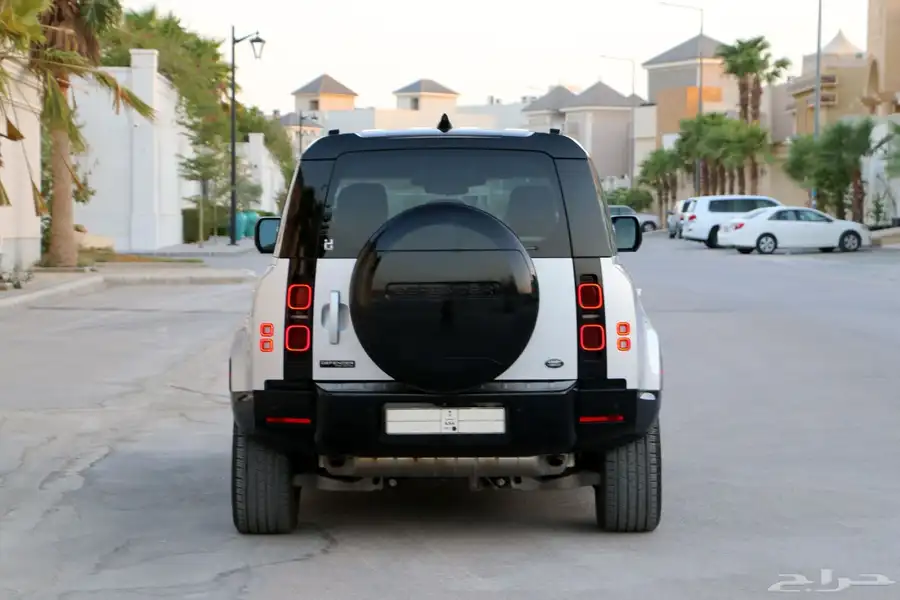 لاند روفر دفندر 2020 Defender First Edition V6 7