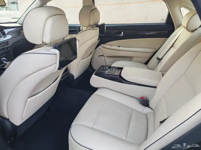 هيونداي سنتيال V 500 موديل 2014 25