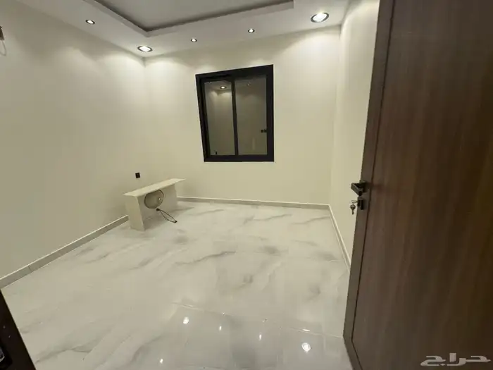 فيلا للبيع حي لبن 15