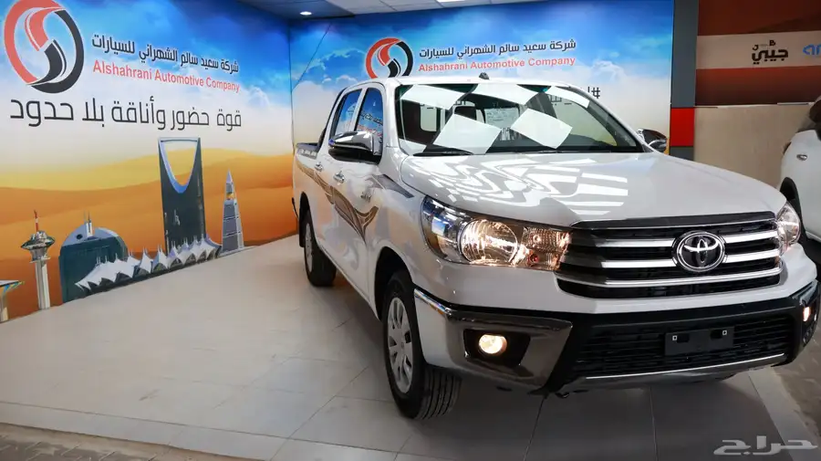 هايلكس بنزين غمارتين قير عادي 2025 3