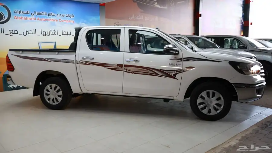 هايلكس بنزين طيس GLX غمارتين 2025 5