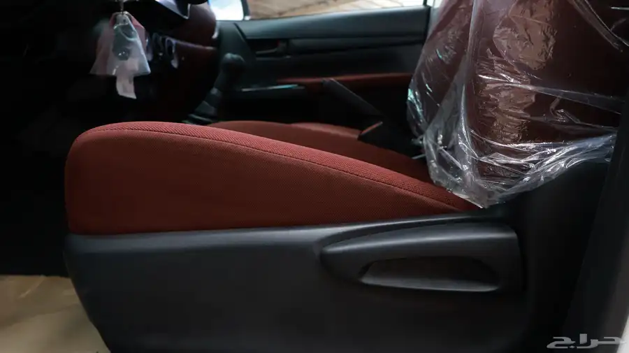هايلكس بنزين طيس GLX غمارتين 2025 13