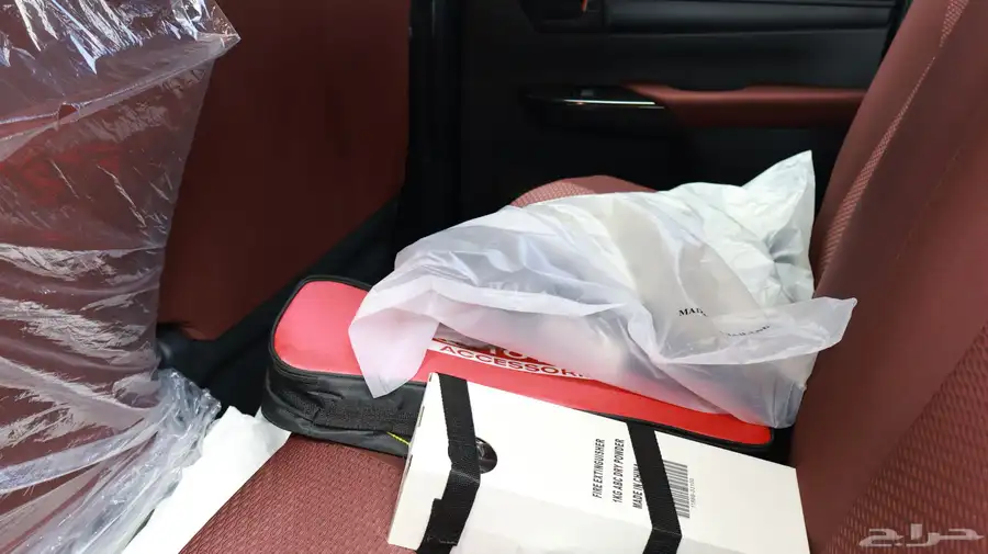 هايلكس غمارتين بنزين GLX 2025 21