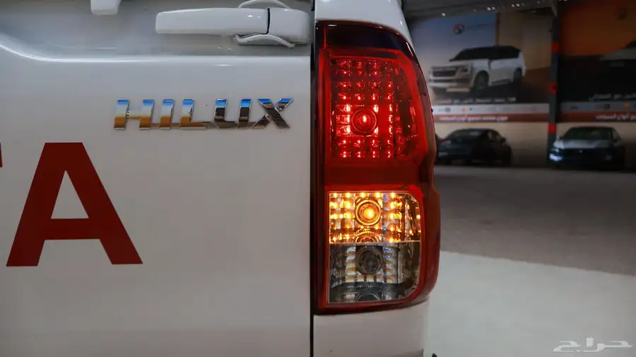 هايلكس بنزين طيس GLX غمارتين 2025 8