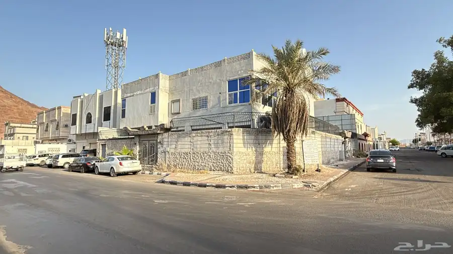 فرصه عماره للبيع على طريق الامام مسلم في المدينه المنوره 3