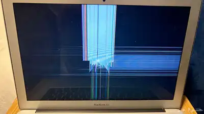 ماك بوك اير 13 انش 4