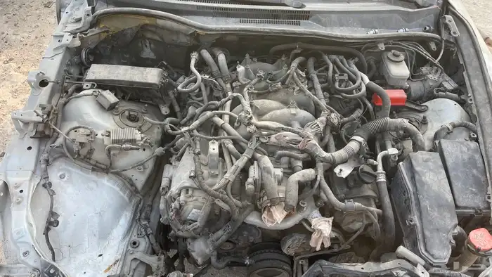 لكزس RCF 2012 قطع غيار في البحرين 20