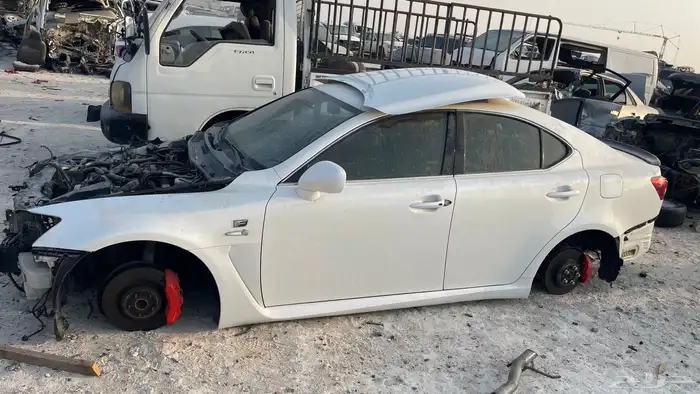 لكزس RCF 2012 قطع غيار في البحرين 21