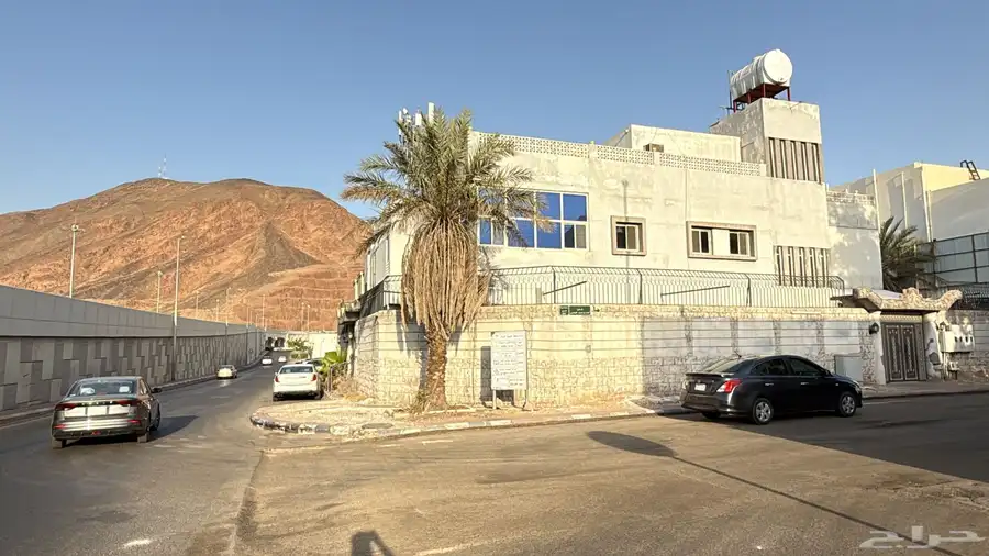 فرصه عماره للبيع على طريق الامام مسلم في المدينه المنوره 7