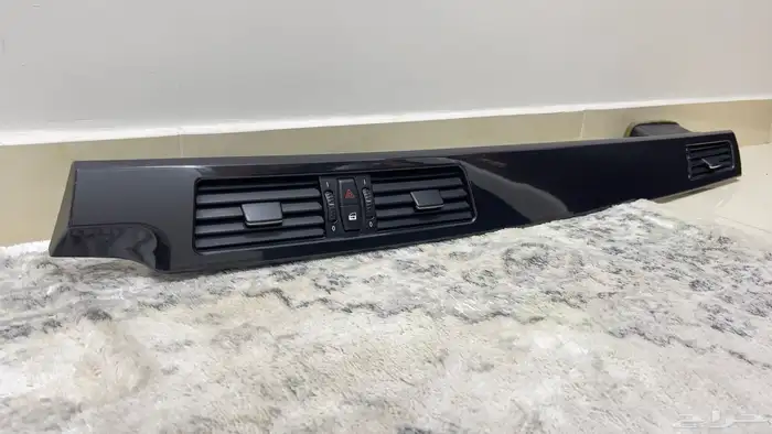 للبيع قطع غيار BMW e60 5