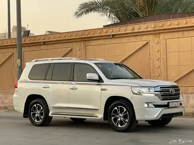 جيب لاندكروزر GXR-V8 -2016 استخدام شخصي نظيف 6